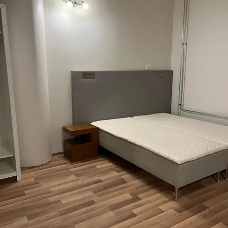 Thh Apartment